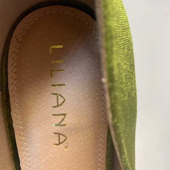 High Heels - Picture 2 of 3